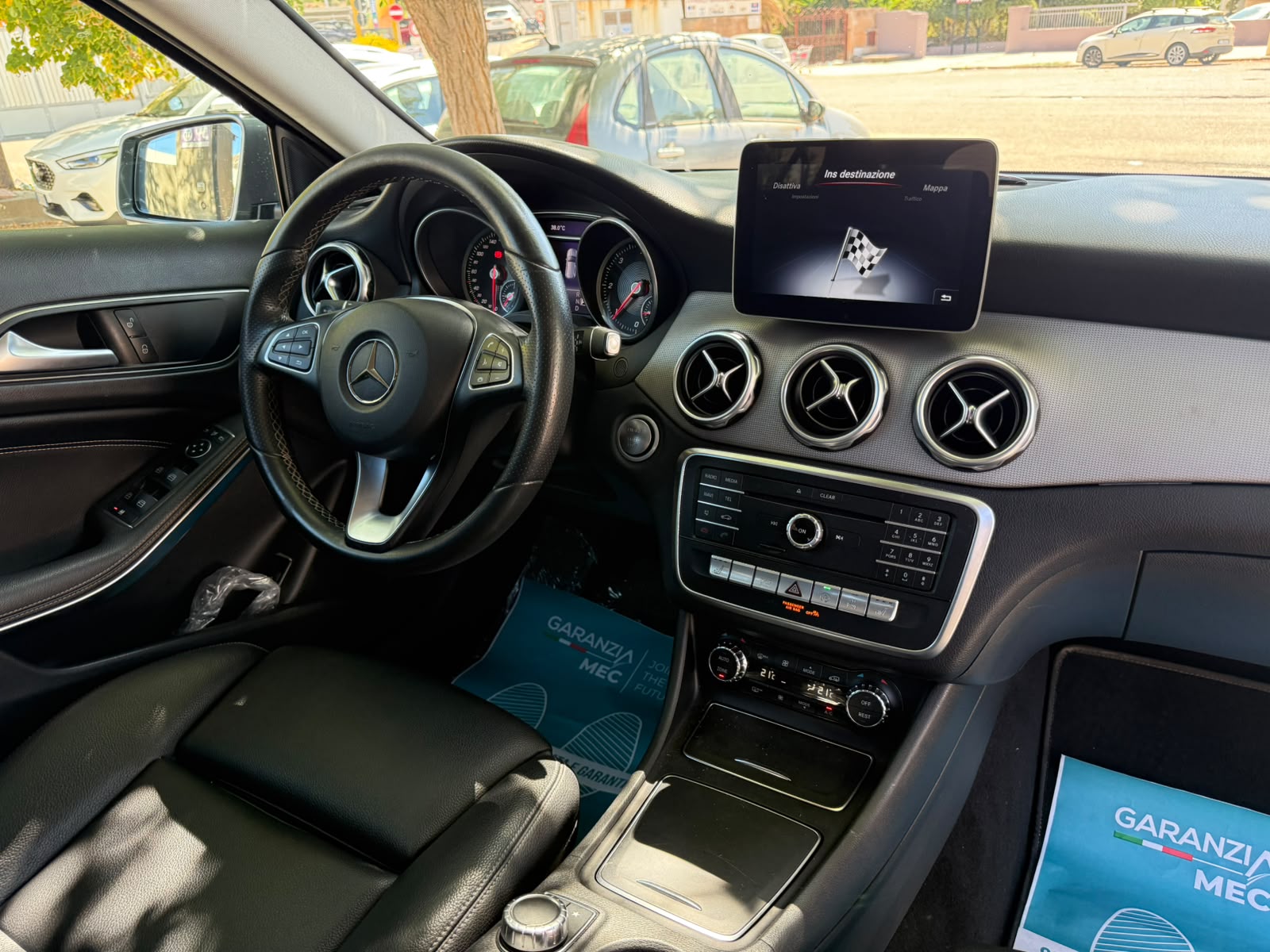 Mercedes Gla Sport - immagine 13