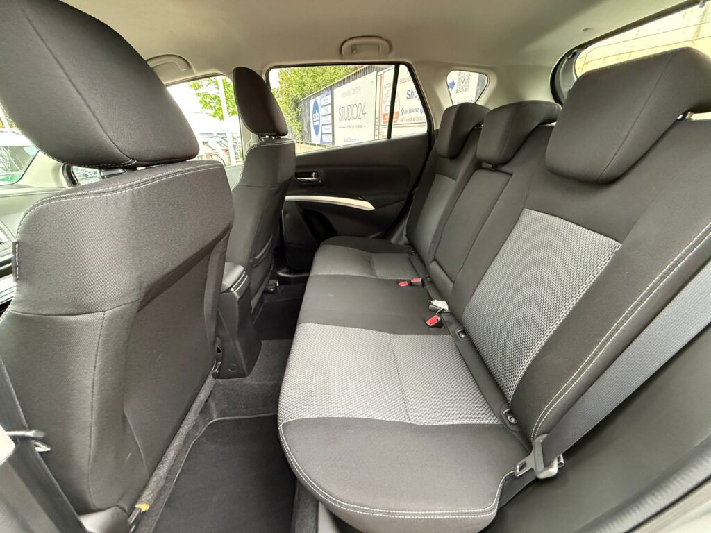 SUZUKI S-CROSS