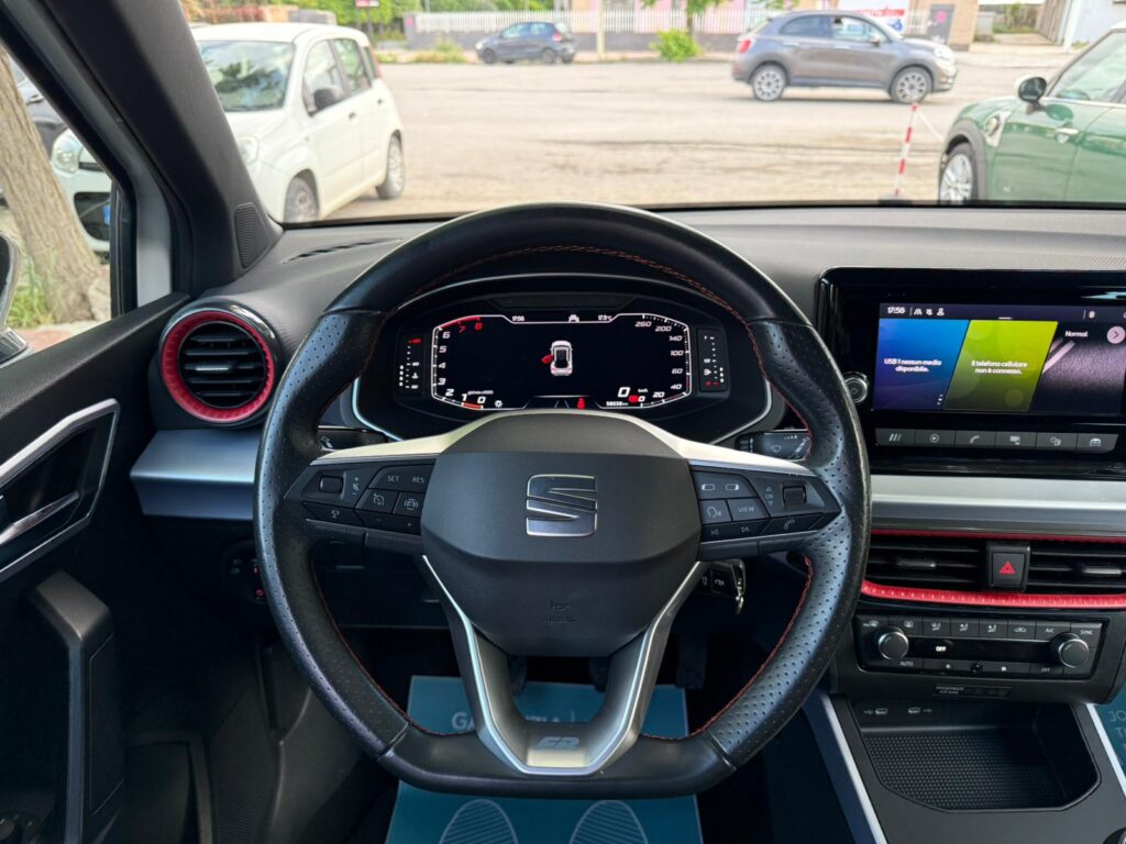 SEAT ARONA FR