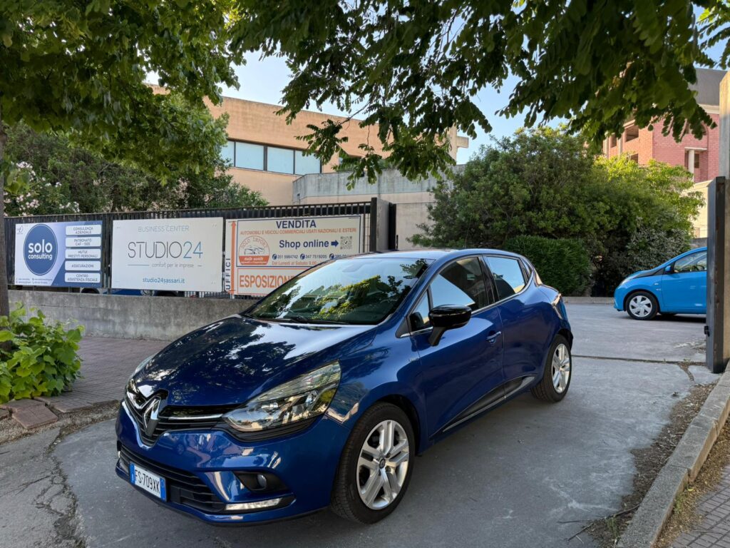 RENAULT CLIO