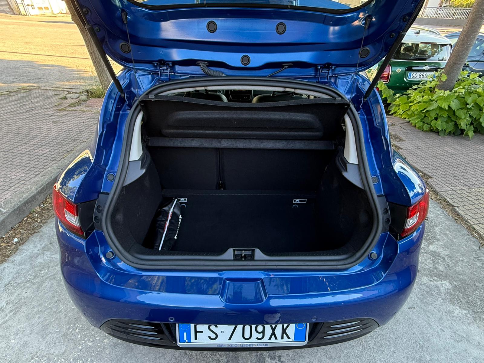 RENAULT CLIO - immagine 12