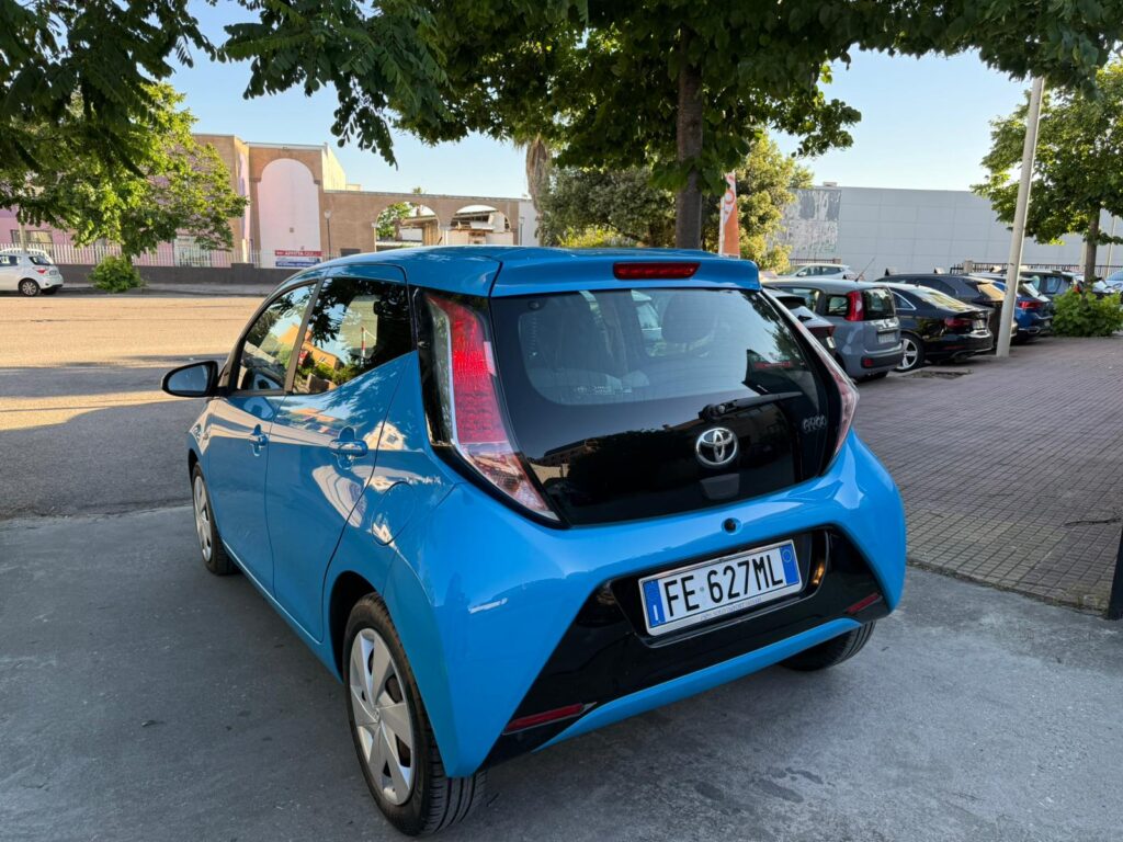 TOYOTA AYGO
