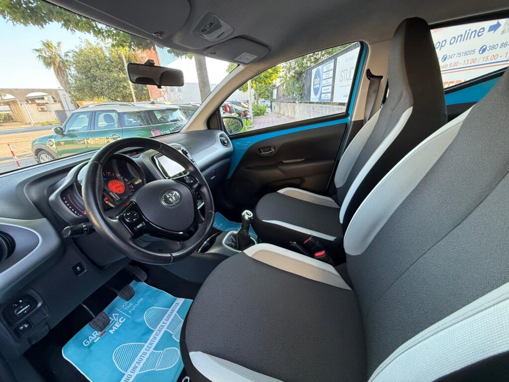 TOYOTA AYGO
