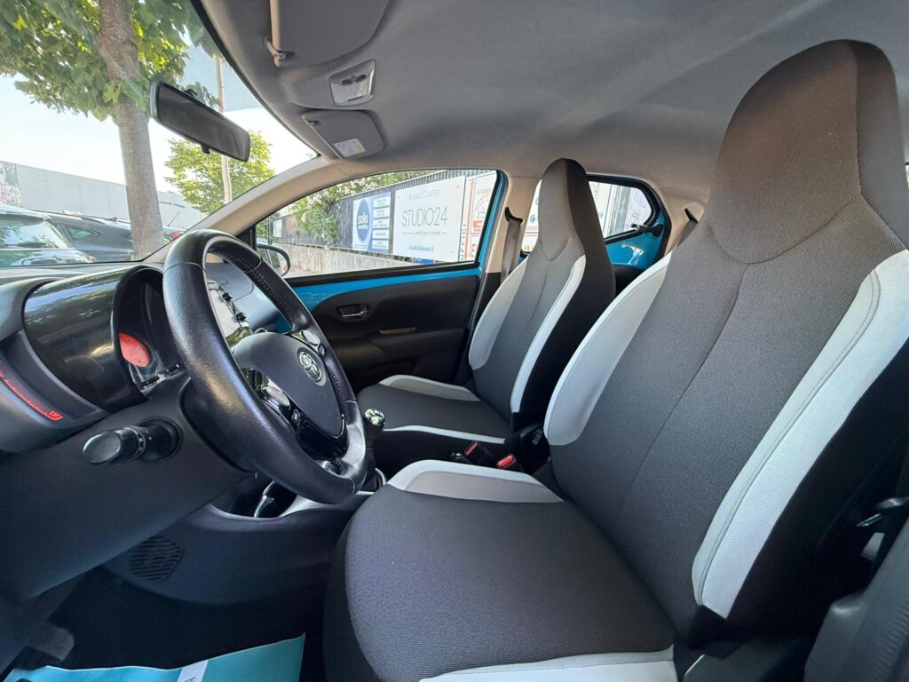 TOYOTA AYGO