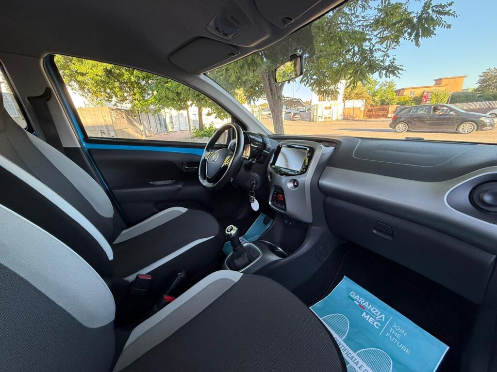 TOYOTA AYGO