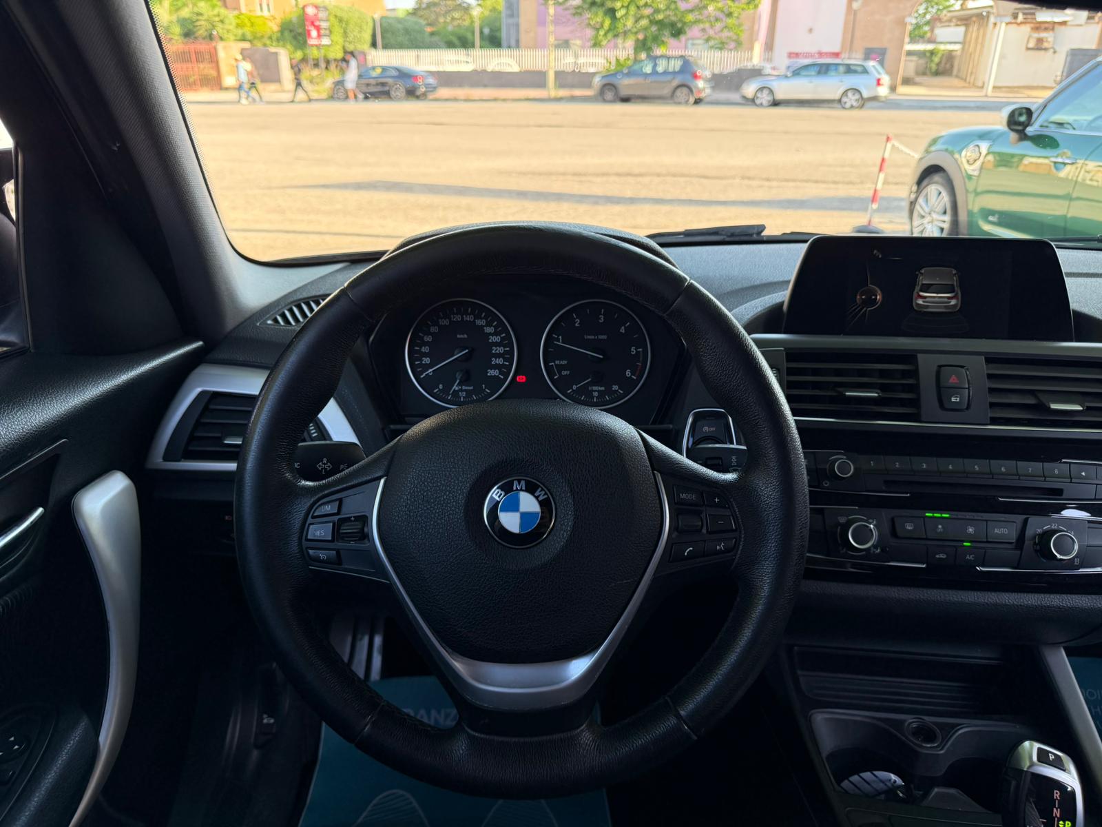 BMW SERIE 1 118D - immagine 15