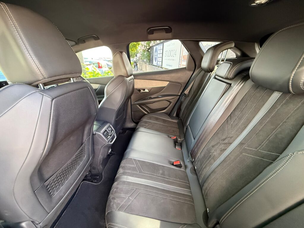 PEUGEOT 3008 GT-LINE