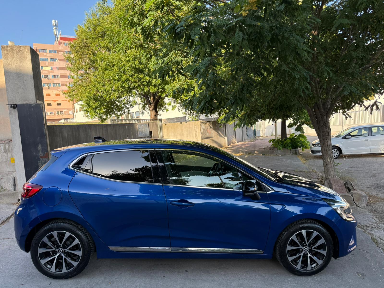 RENAULT CLIO - immagine 3