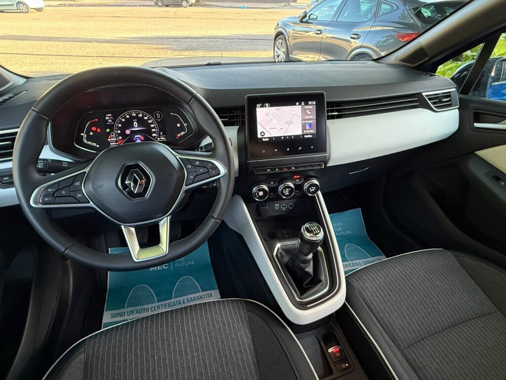 RENAULT CLIO
