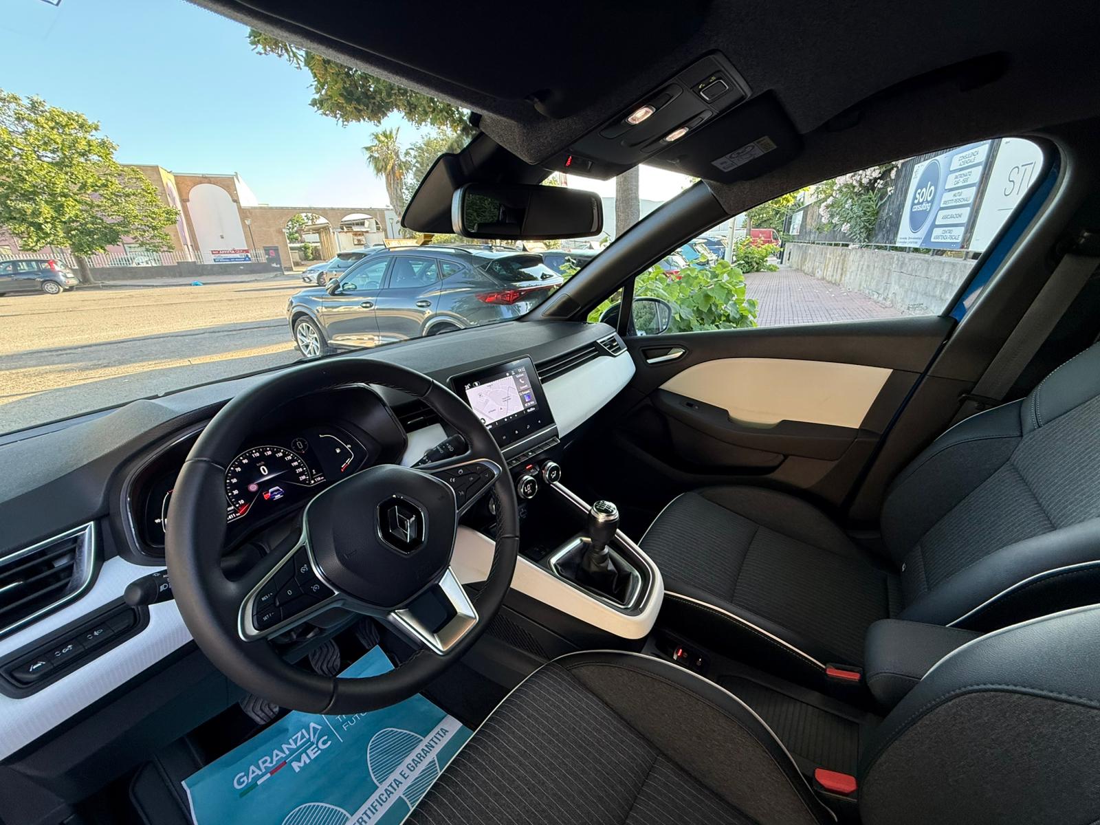 RENAULT CLIO - immagine 8