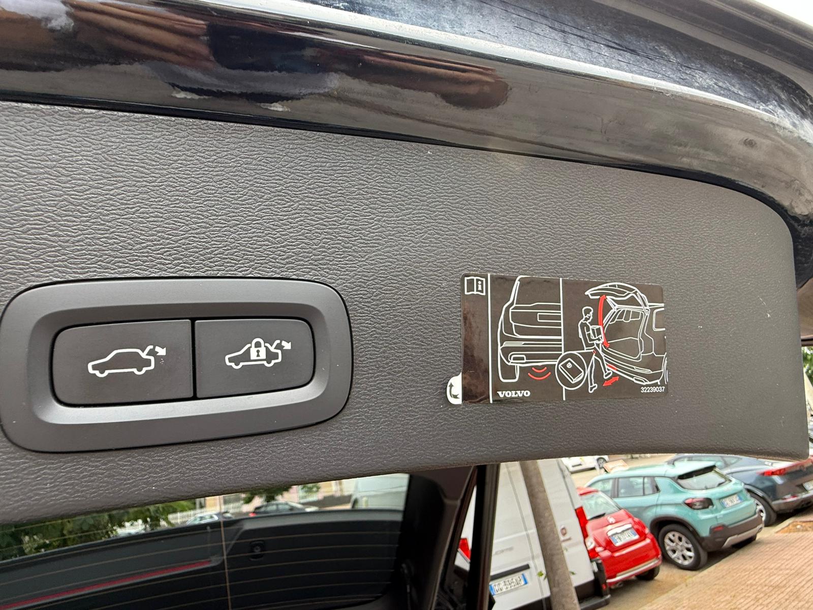 Volvo xc40 - immagine 24