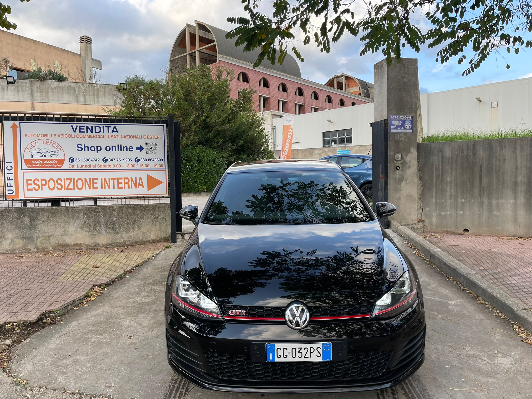 Volkswagen Golf GTI - immagine 3