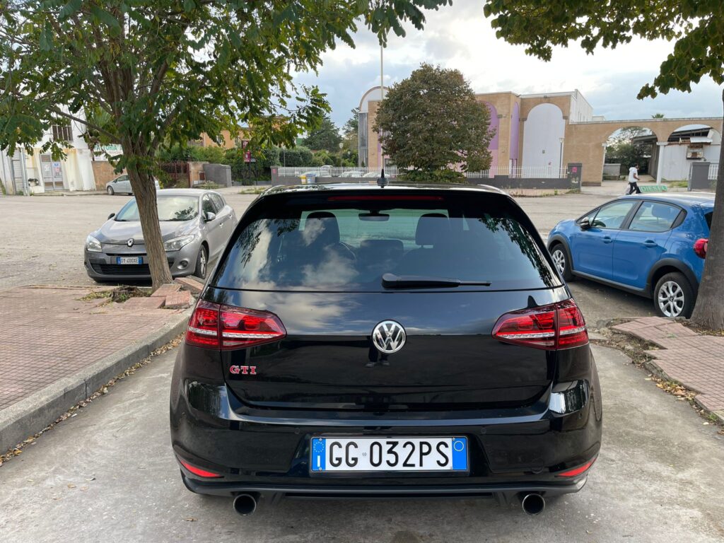 Volkswagen Golf GTI