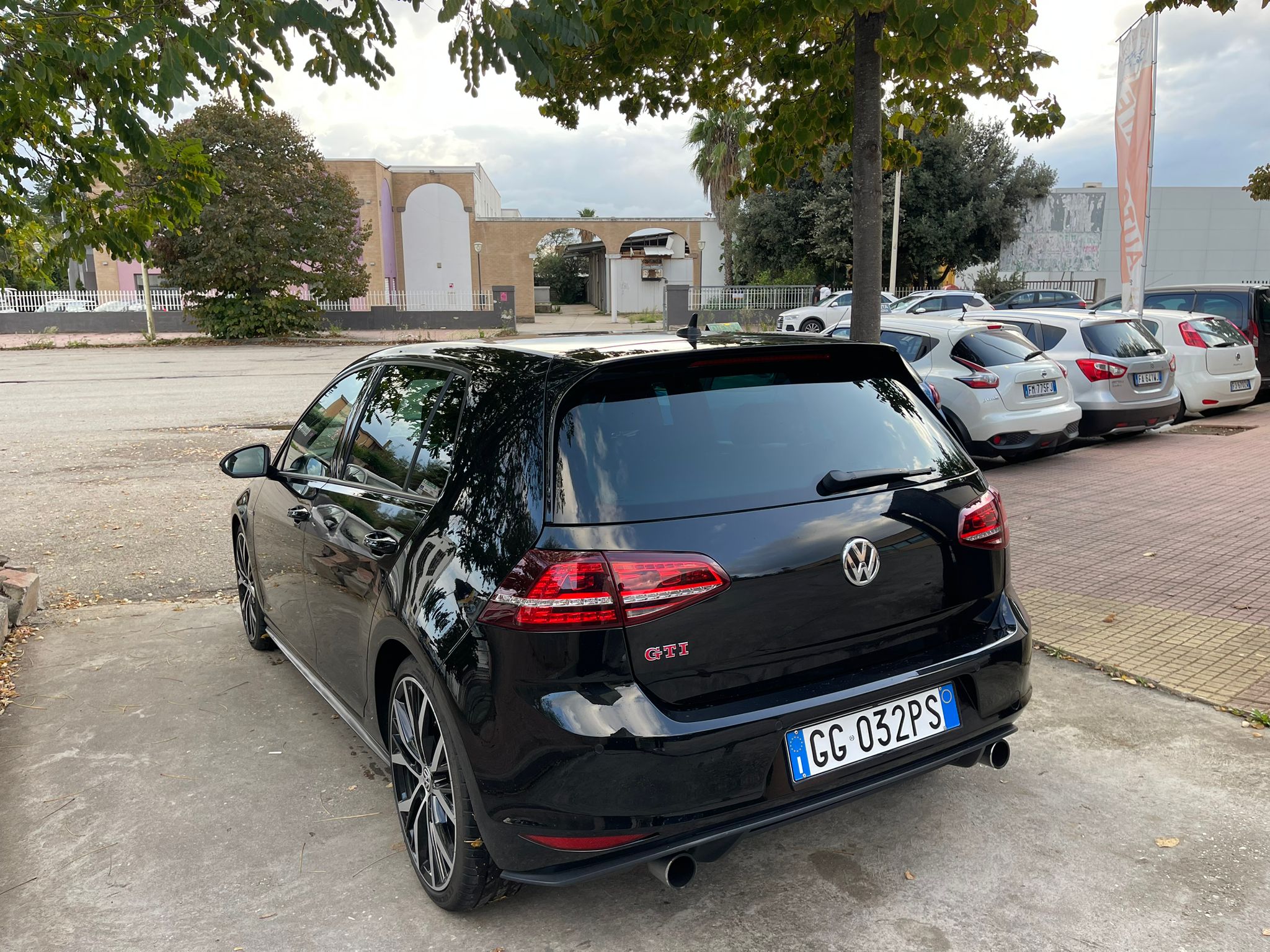 Volkswagen Golf GTI - immagine 6