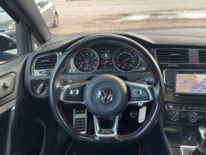 Volkswagen Golf GTI