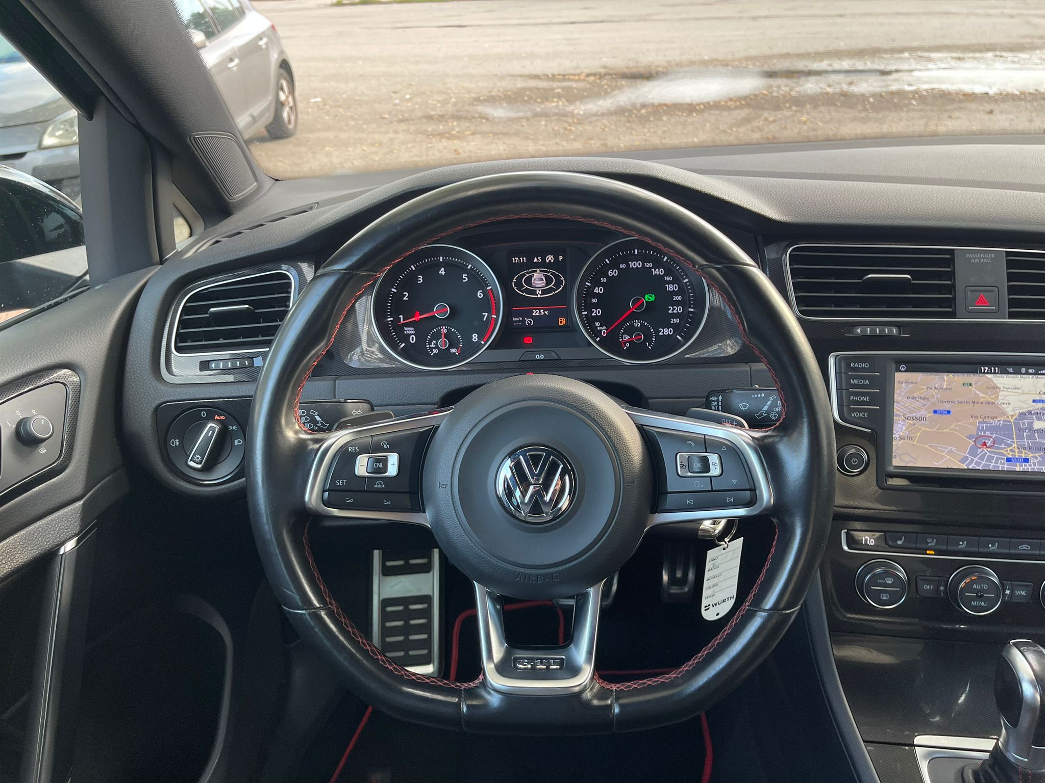 Volkswagen Golf GTI - immagine 21