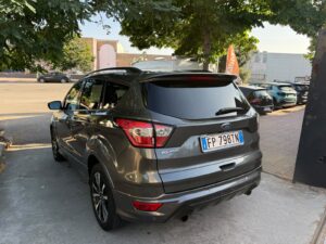 Ford Kuga St-line