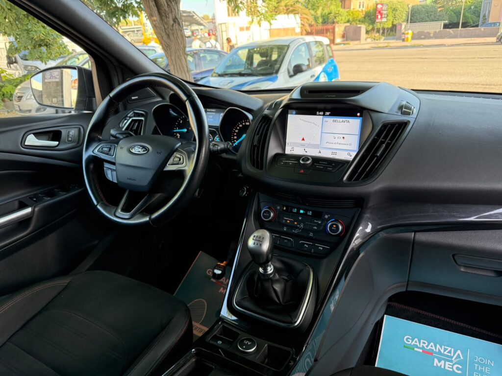 Ford Kuga St-line