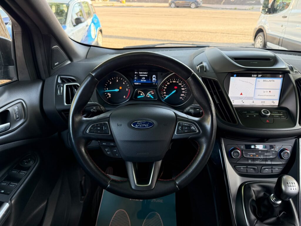 Ford Kuga St-line