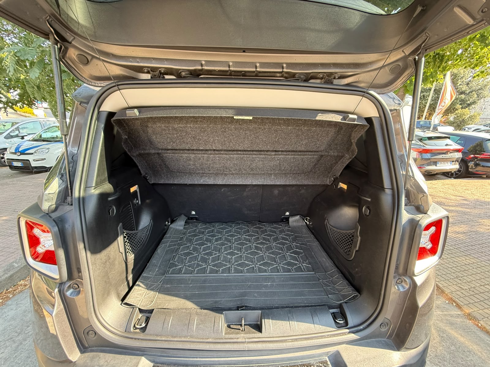 JEEP RENEGADE - immagine 12