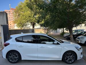FORD FOCUS ST-LINE