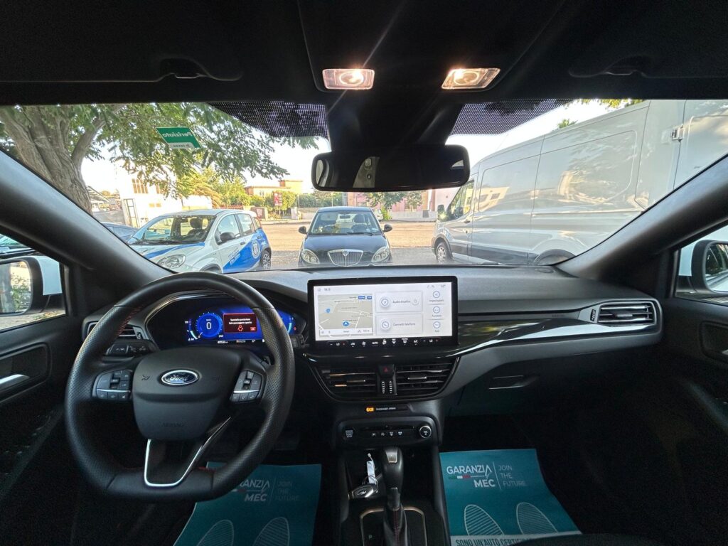FORD FOCUS ST-LINE
