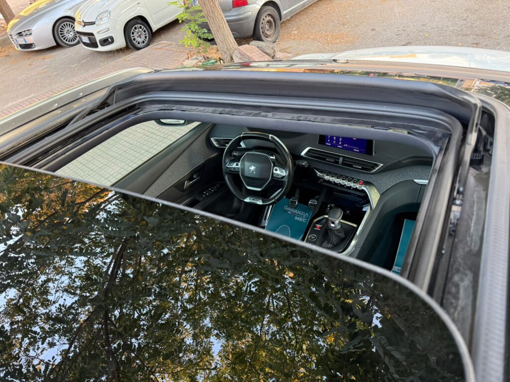 PEUGEOT 3008 GT-LINE