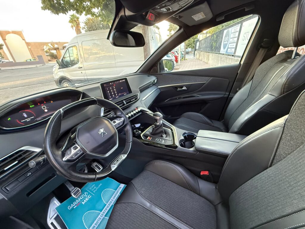 PEUGEOT 3008 GT-LINE