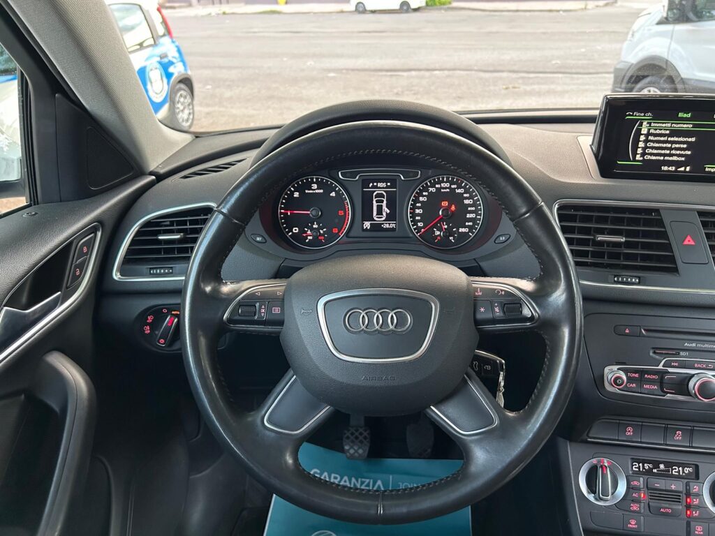 AUDI Q3