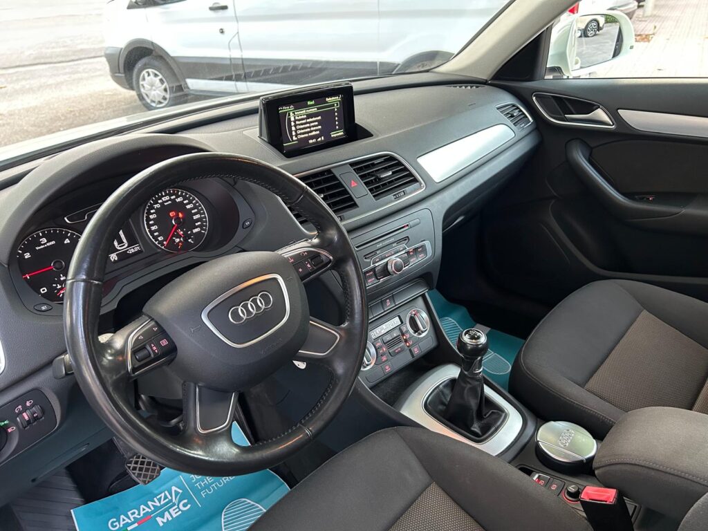 AUDI Q3
