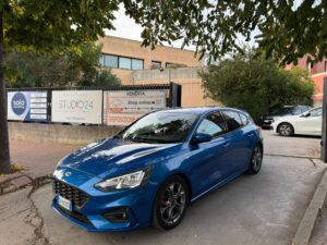 FORD FOCUS ST-LINE